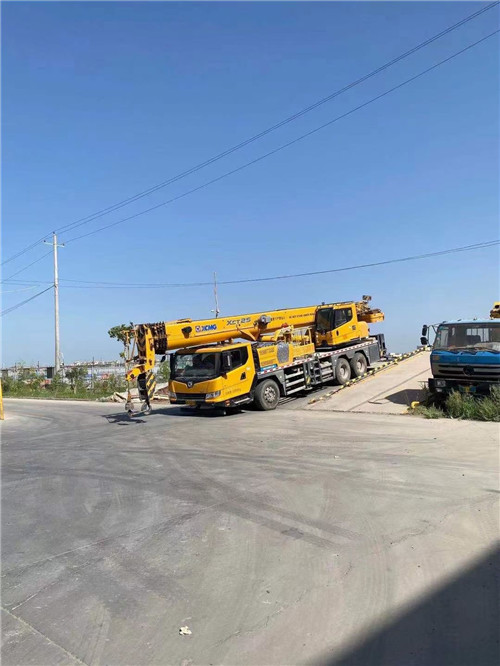 岳阳楼区吊车作业时，可能会产生哪些额外收费项目？